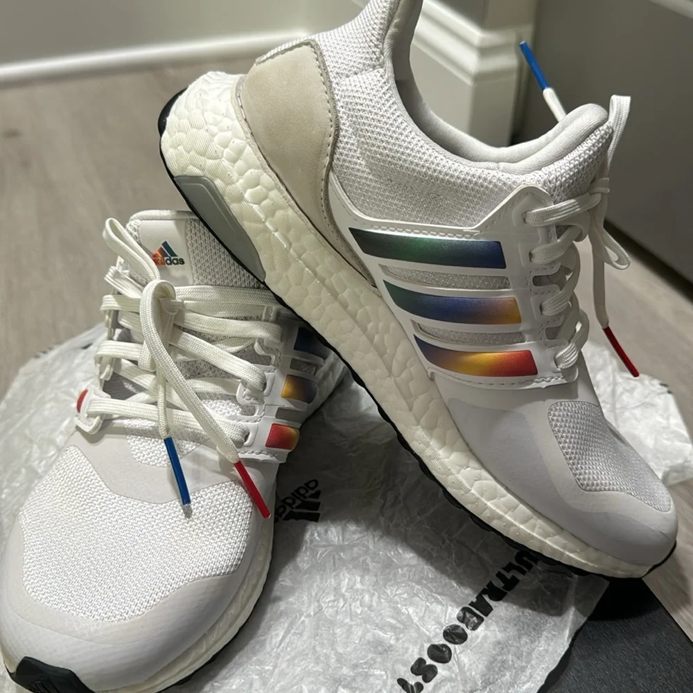🎉Like New! Worn once Adidas Womens Shoes - Picture 4 of 11